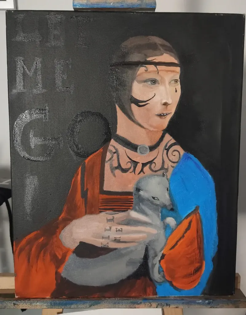 Dama z łasico, grypsuje, tatuuje